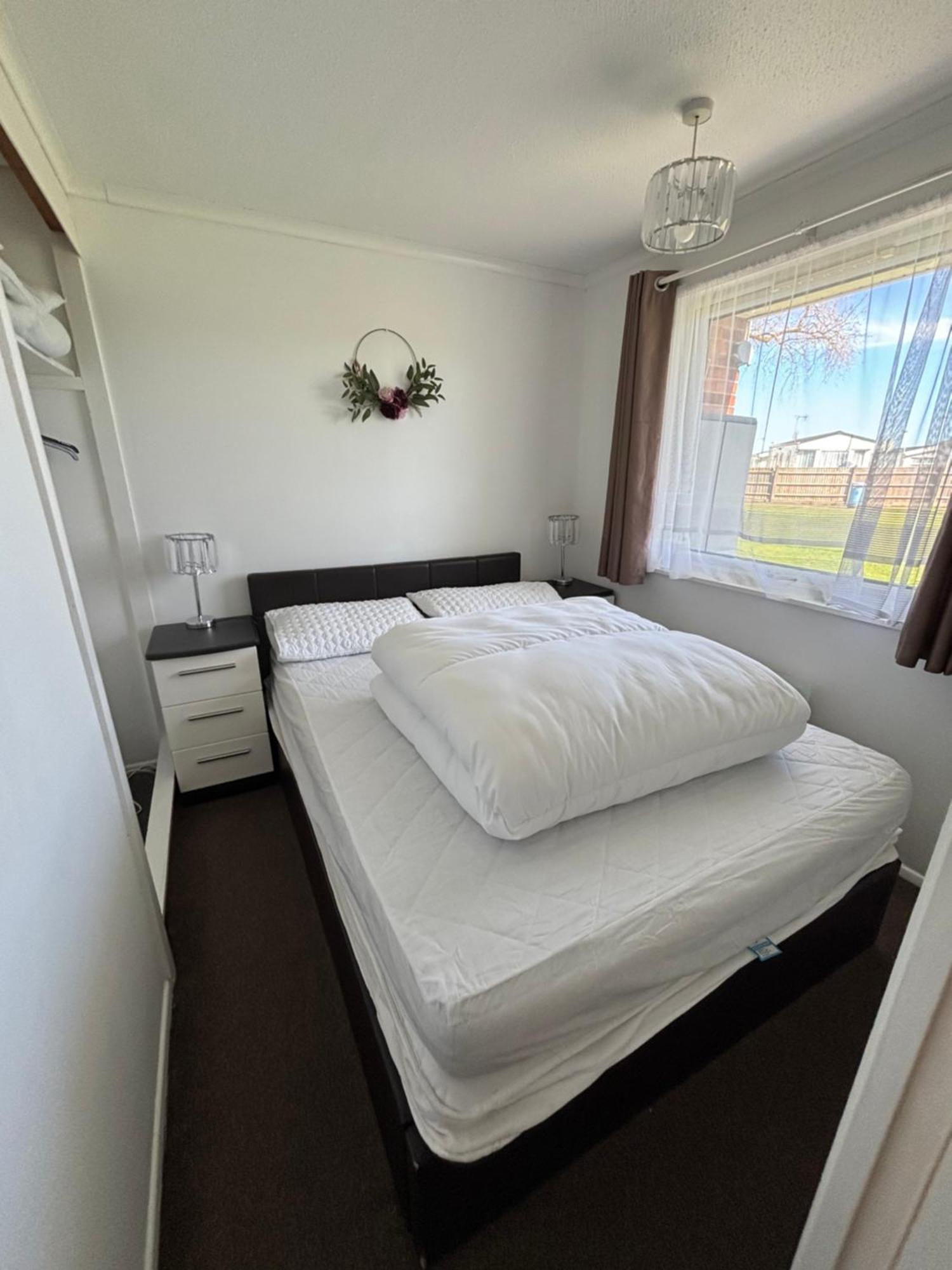 Signature, Scratby - Two Bed Chalet, Sleeps 7, Free Wi-Fi, Bed Linen And Towels Included, Pets Welcome And Onsite Entertainment Available エクステリア 写真