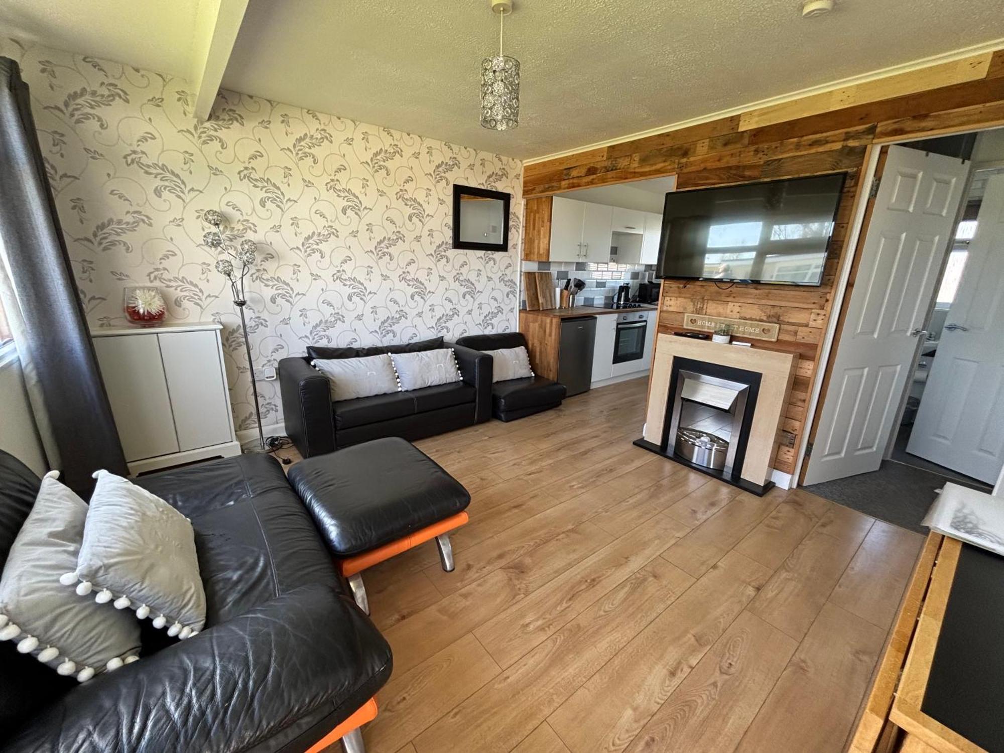 Signature, Scratby - Two Bed Chalet, Sleeps 7, Free Wi-Fi, Bed Linen And Towels Included, Pets Welcome And Onsite Entertainment Available エクステリア 写真